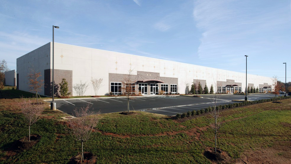 65 Brookfield Oaks Drive