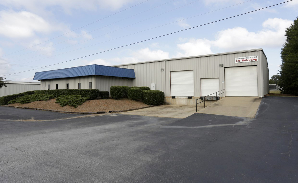 590 Robin Lake Road