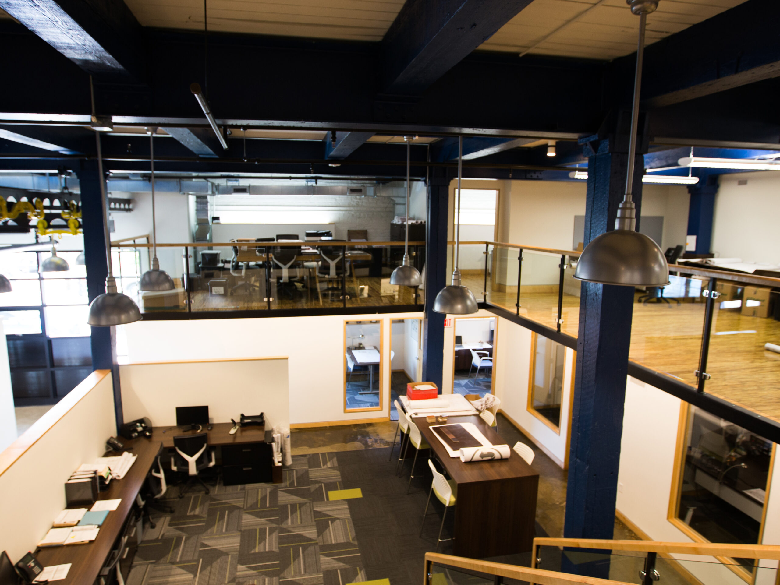 611 Bainbridge_CarLotz