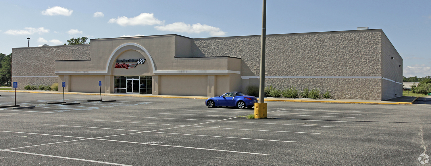 2736 N Mall Drive CoStar _pr rel