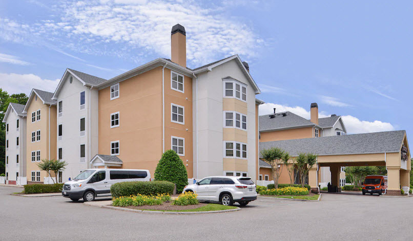 Hampton Inn-Suites_12251 Jefferson Ave_NNews