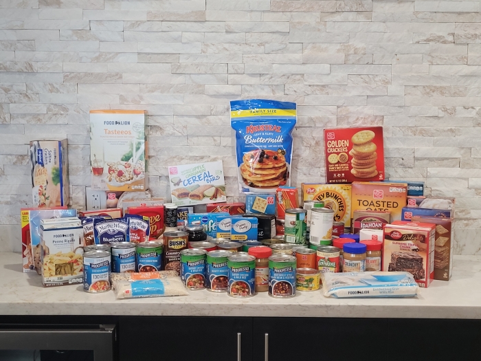 THALHIMER GIVES | Virginia Beach Associates Partner with Foodbank of Southeastern Virginia and the Eastern Shore